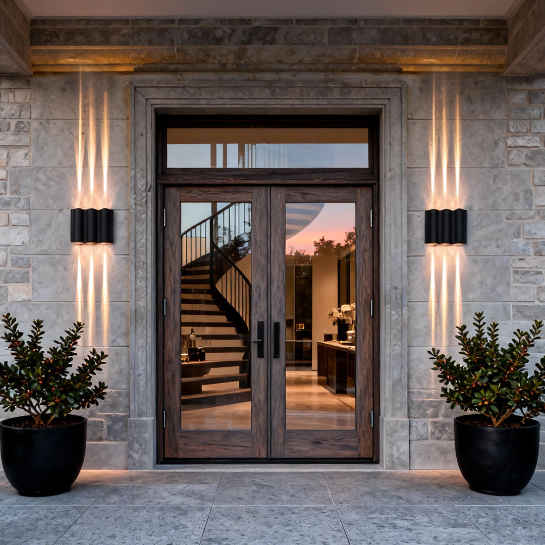 Onda Up & Down Outdoor Wall Light | Wavy Die-Cast Aluminum LED